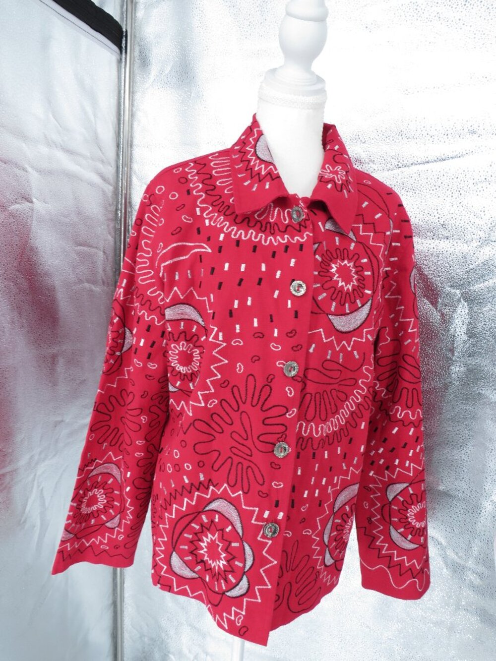 Vintage Choices Red Embroidered Jacket Women Size L Southwestern Boho Button Up